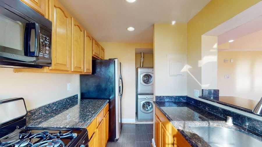 3868 9th St Se #301 - Photo 5 of 41