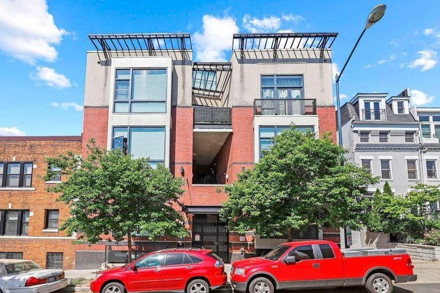 2426 Ontario Rd Nw #305 - Photo 2 of 25