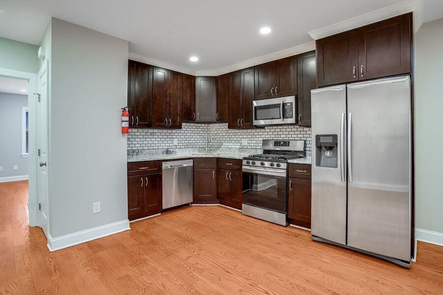 1714 W Virginia Ave Ne #3 - Photo 3 of 28