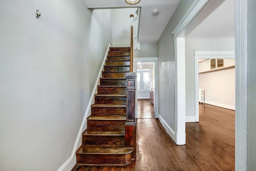 821 Kentucky Ave Se - Photo 3 of 50