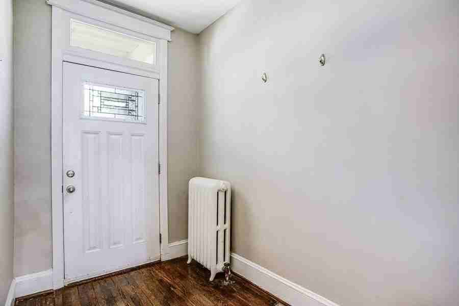 821 Kentucky Ave Se - Photo 5 of 50