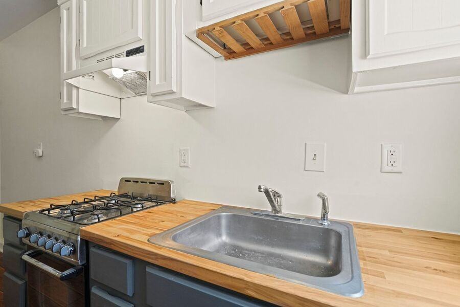 2655 41st St Nw #B4 - Photo 2 of 18