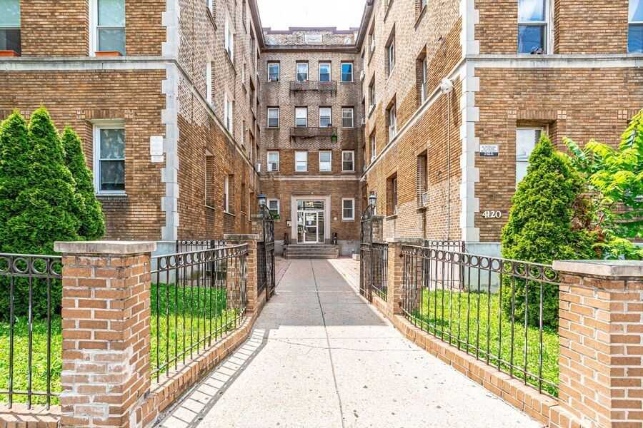 4120 14th St Nw #27 - Photo 3 of 37