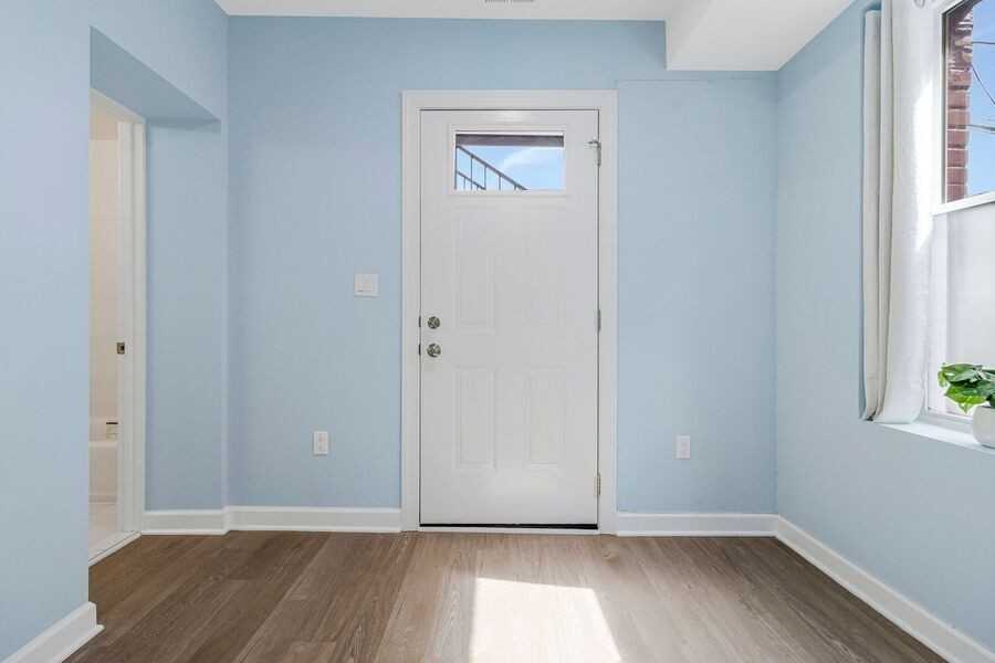 1929 2nd St Ne #2 - Photo 4 of 31