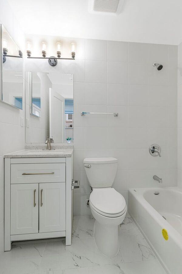 1929 2nd St Ne #2 - Photo 7 of 31