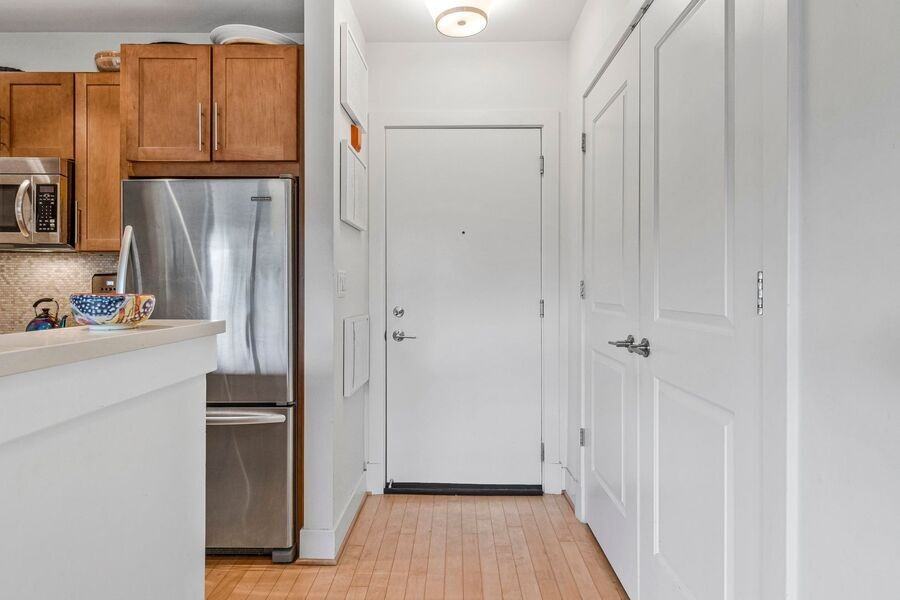 5201B Wisconsin Ave Nw #410 - Photo 3 of 27