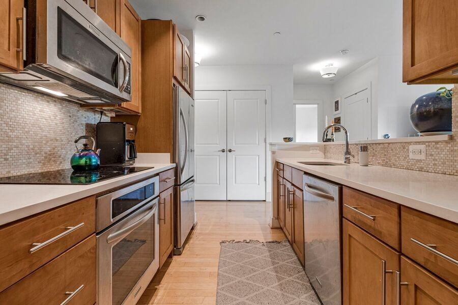 5201B Wisconsin Ave Nw #410 - Photo 7 of 27