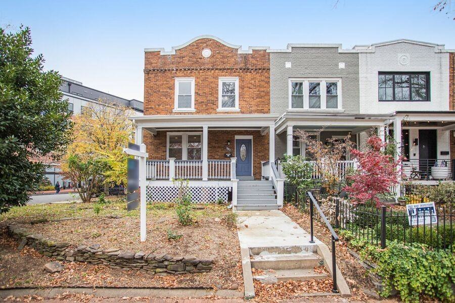 349 Kentucky Ave Se - Photo 3 of 50