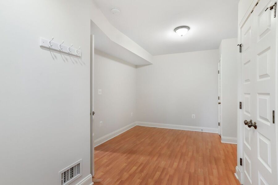 3459 Holmead Pl Nw - Photo 6 of 26