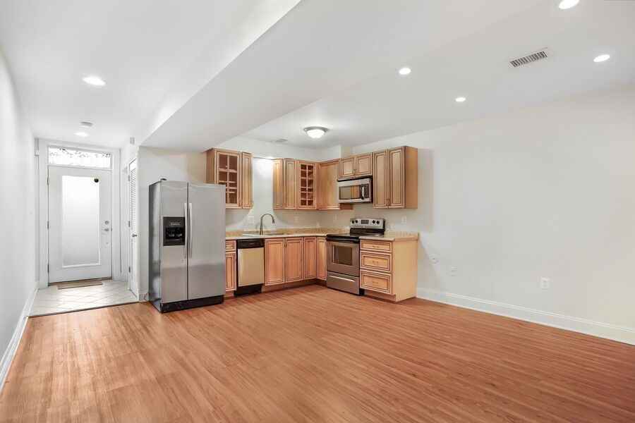 3459 Holmead Pl Nw - Photo 7 of 26