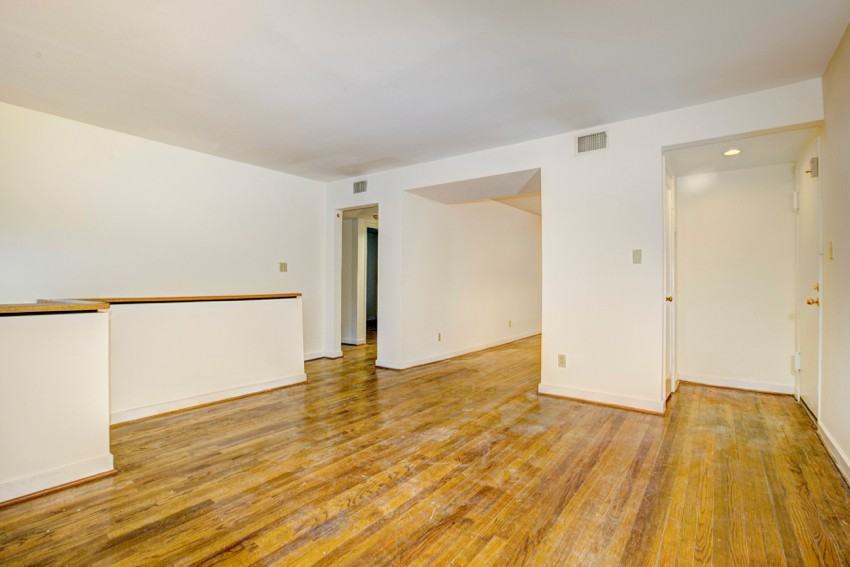 2204 Washington Ave #101 - Photo 4 of 14