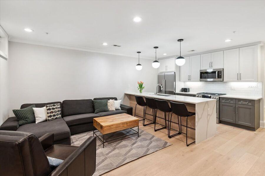 2150 Florida Ave Nw #1 - Photo 6 of 17