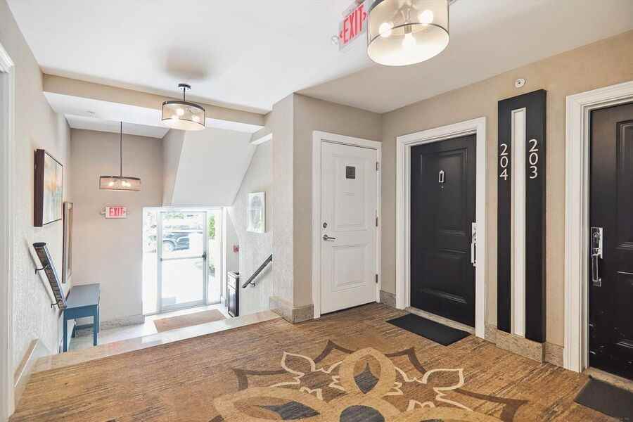 5024 9th St Nw #203 - Photo 4 of 50