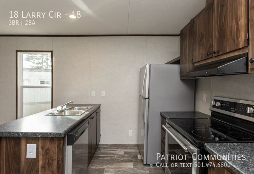 18 Larry Dr #18 - Photo 5 of 10