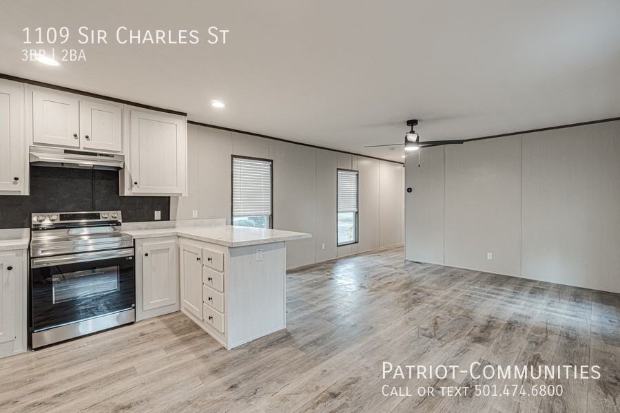 1109 Sir Charles St - Photo 4 of 22