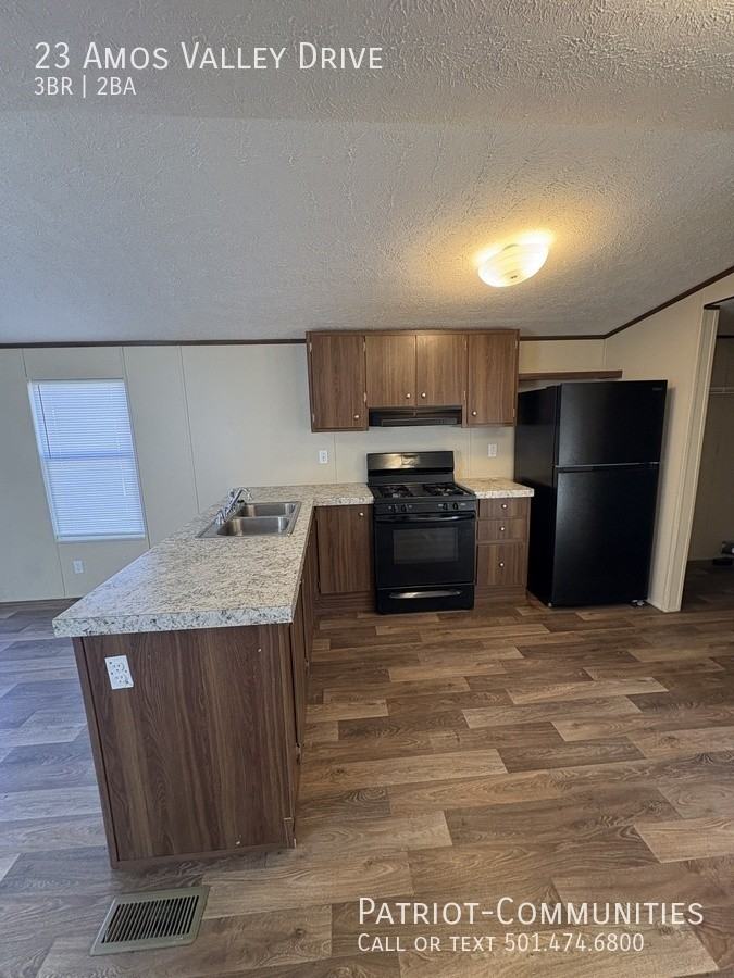 23 Amos Valley Dr - Photo 4 of 11