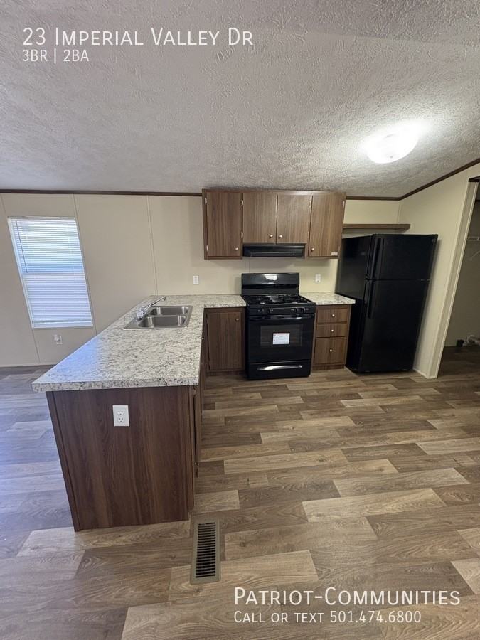 23 Imperial Valley Dr - Photo 4 of 12