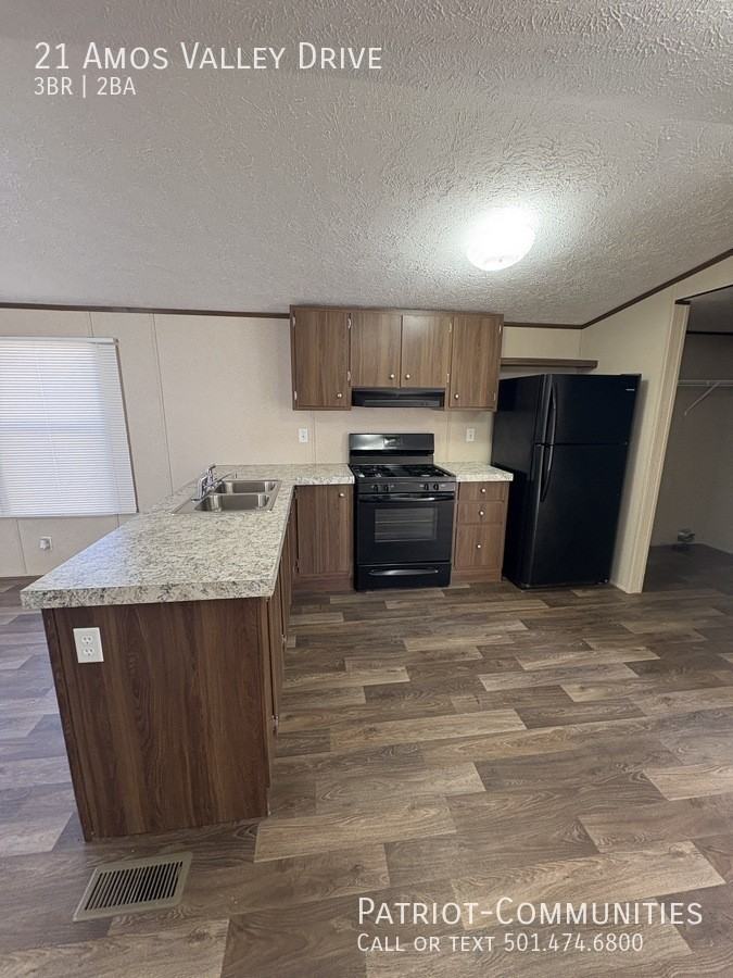 21 Amos Valley Dr - Photo 4 of 11