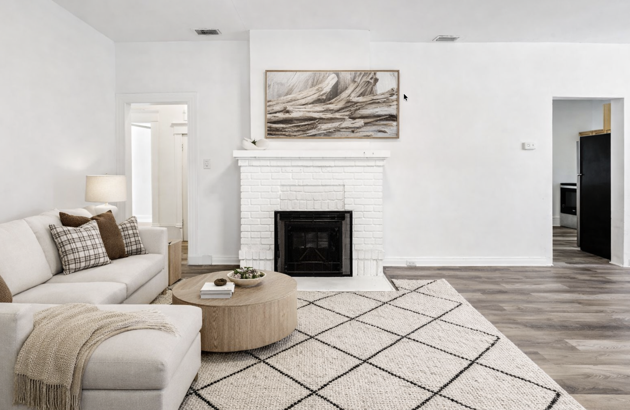 336 W 18th St - Photo 3 of 10