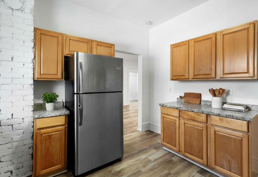 336 W 18th St - Photo 5 of 10