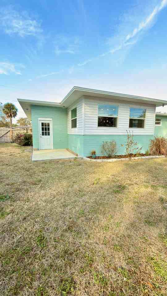 6910 Corkwood Rd - Photo 3 of 12