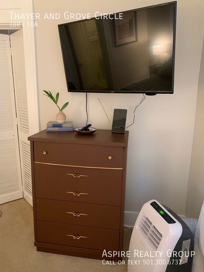 Thayer & Grove Circle #B - Photo 7 of 9