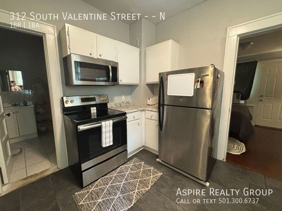 312 S Valentine St #N - Photo 4 of 12