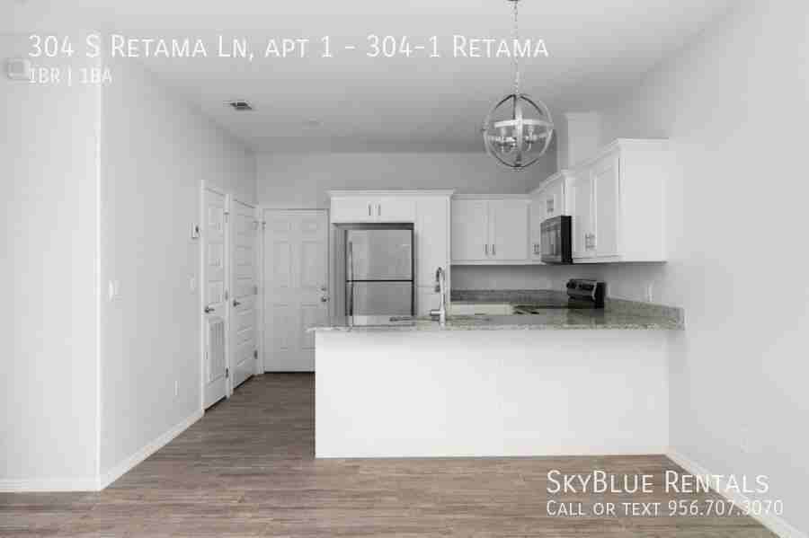 304 S Retama Ln - Photo 4 of 10