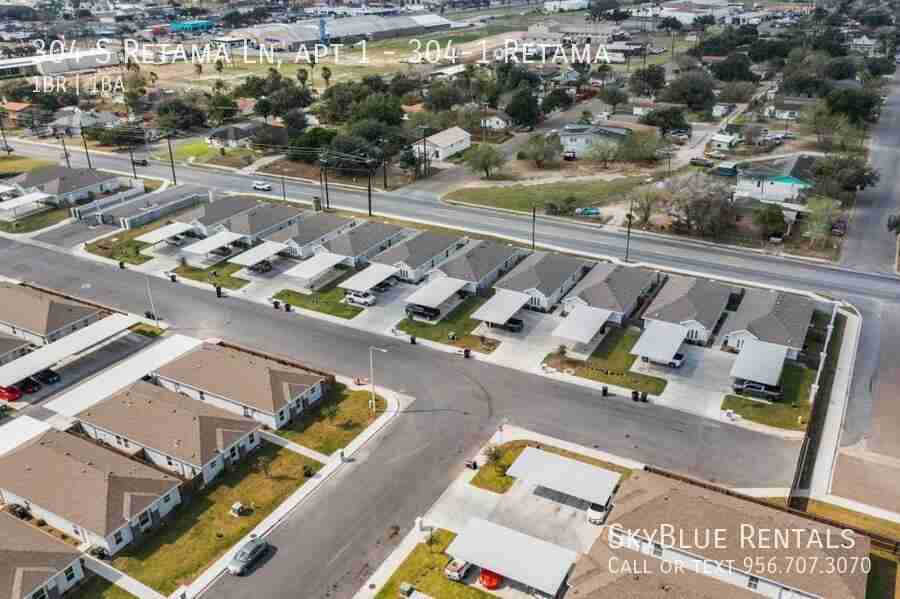 304 S Retama Ln - Photo 7 of 10