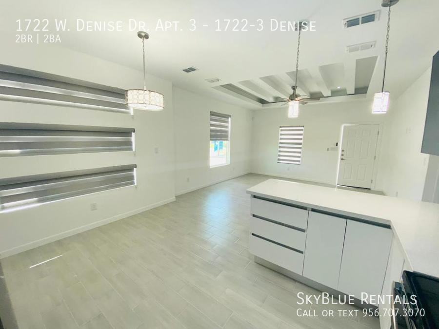 1722 W Denise Dr Apt 3 - Photo 7 of 11