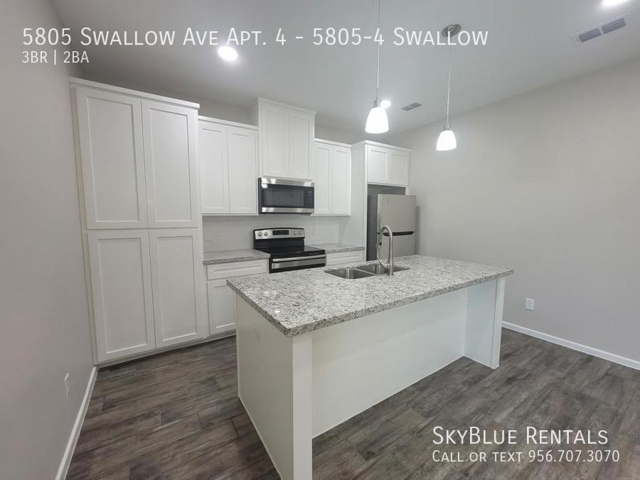 5805 Swallow Ave Apt 4 - Photo 4 of 29