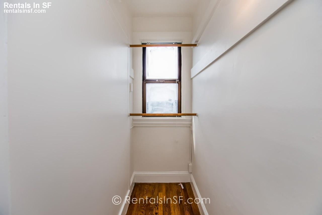 2504 Sacramento St #17 - Photo 4 of 12