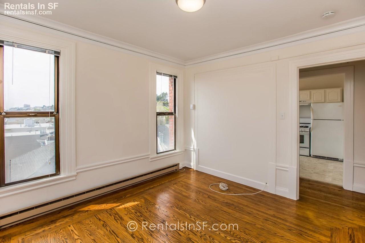 2504 Sacramento St #17 - Photo 7 of 12