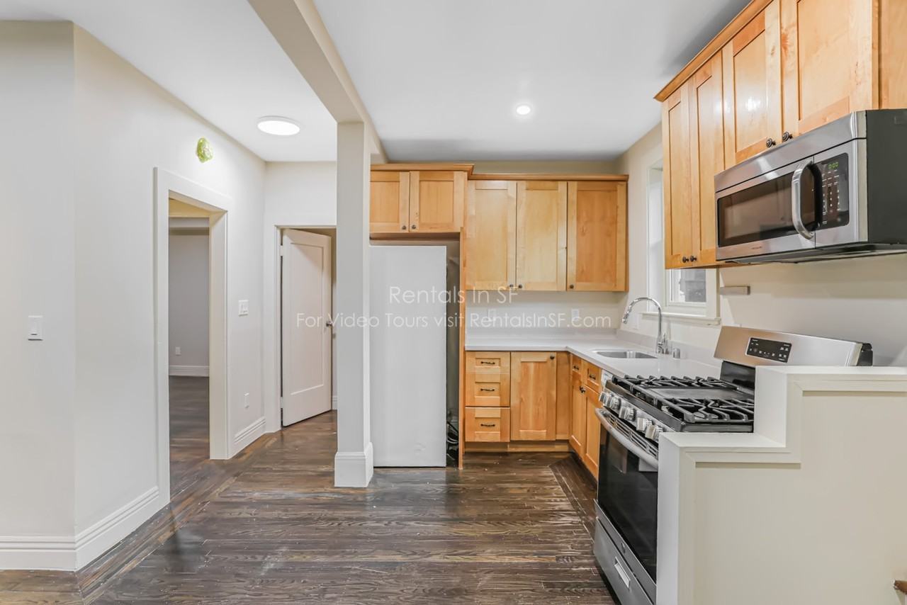 217 Virginia Ave - Photo 7 of 17