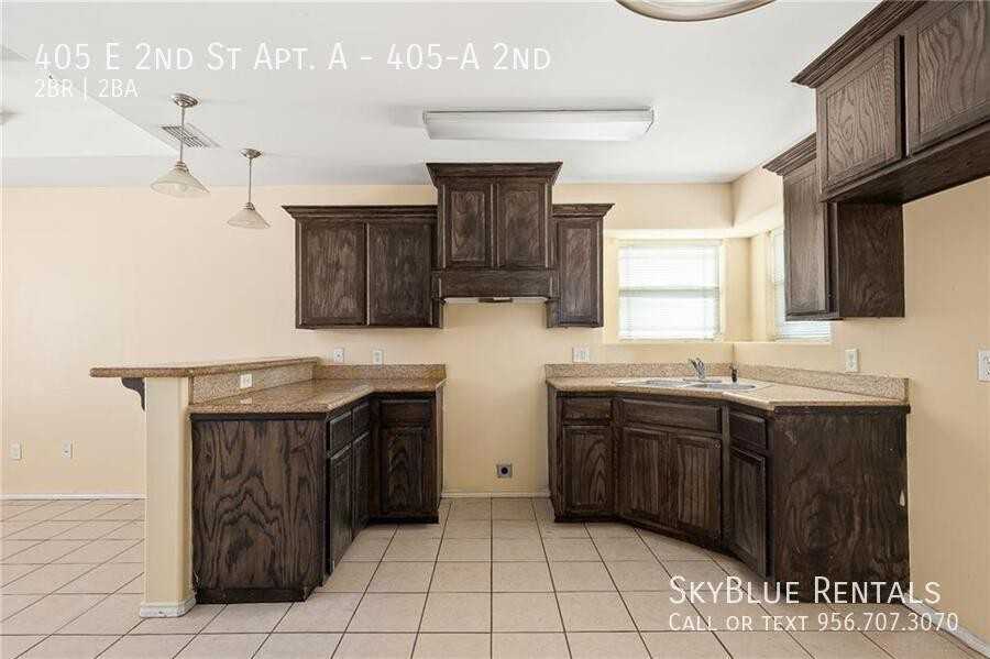 405 E 2nd St Apt A #405A2nd - Photo 5 of 11