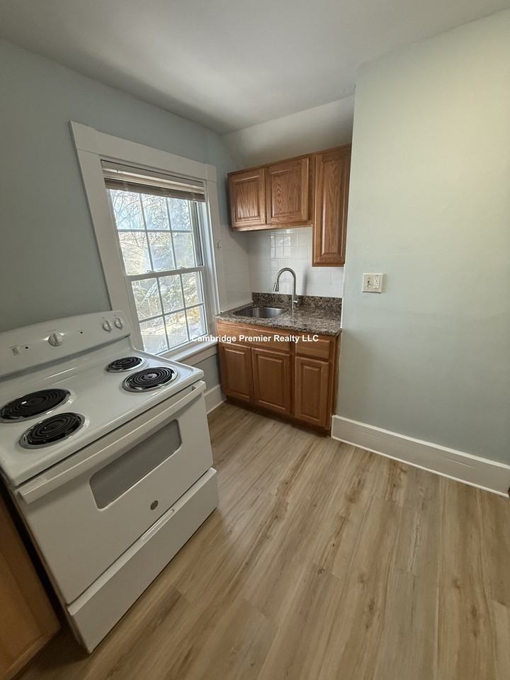 Lowell Ave #2 - Photo 4 of 24