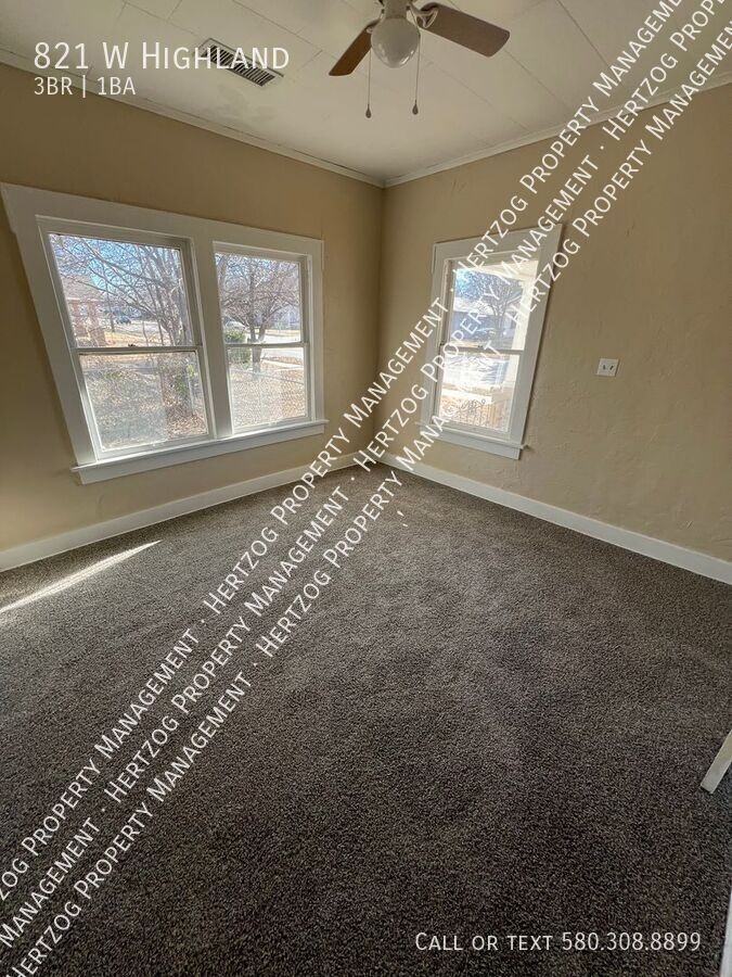 821 W Highland Ave - Photo 5 of 17