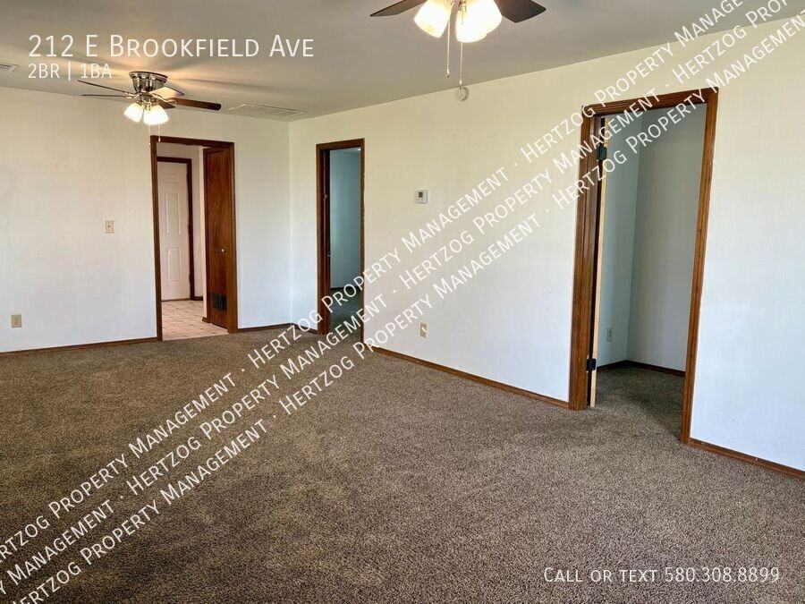 212 E Brookfield Ave - Photo 2 of 17