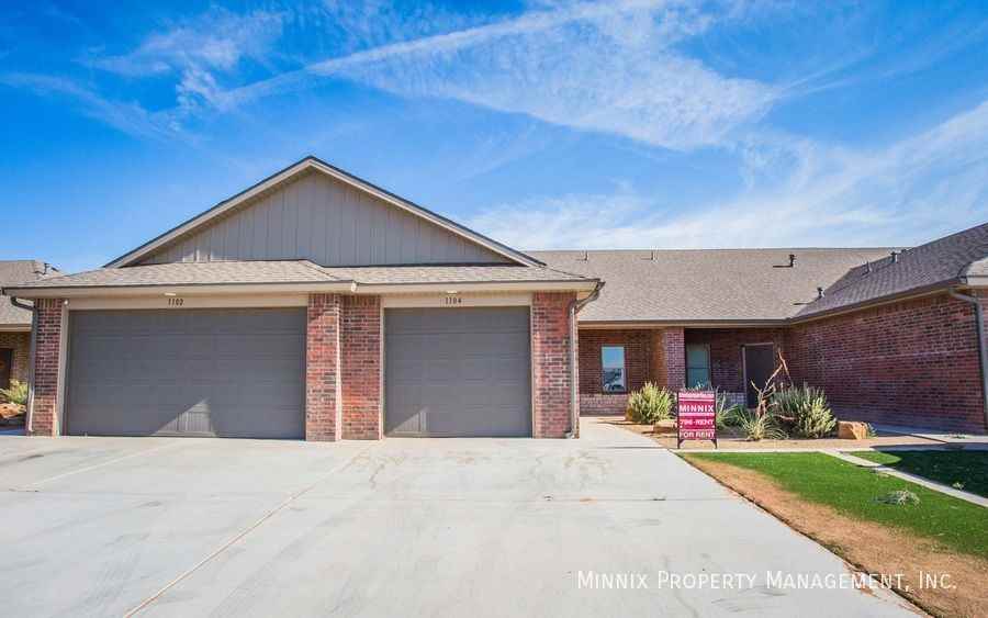 1104 N 7th St - Photo 2 of 33