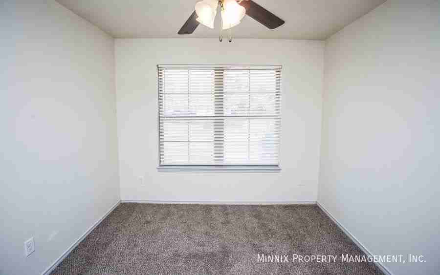 4109 18th St - Photo 5 of 31