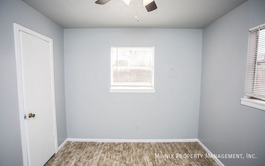 3104 Avenue N - Photo 3 of 24