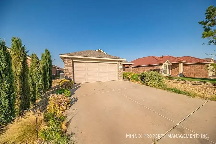 18 Willow Dr - Photo 2 of 7