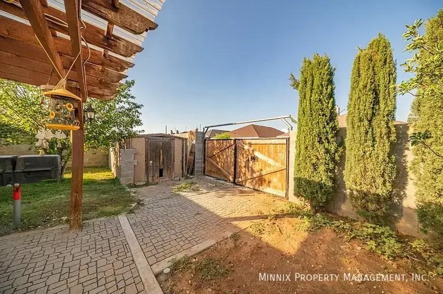 18 Willow Dr - Photo 5 of 7