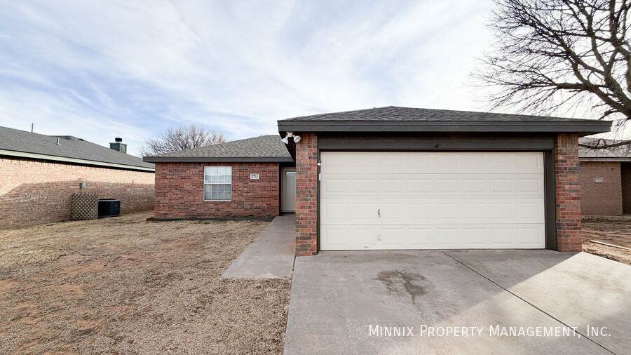 2713 109th St - Photo 2 of 24