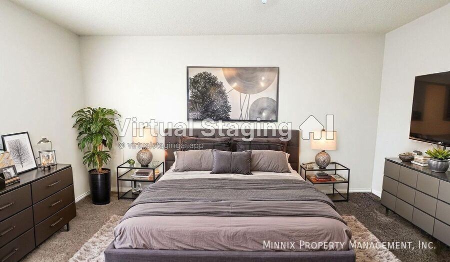 2713 109th St - Photo 4 of 24