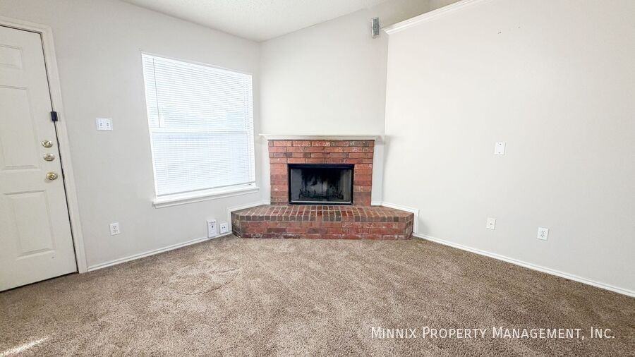 2713 109th St - Photo 7 of 24