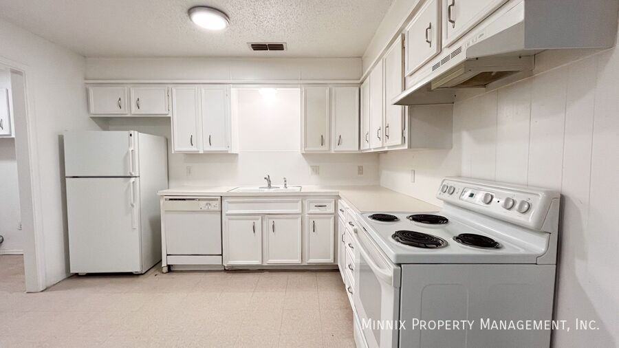 5214 38th St #B - Photo 3 of 20