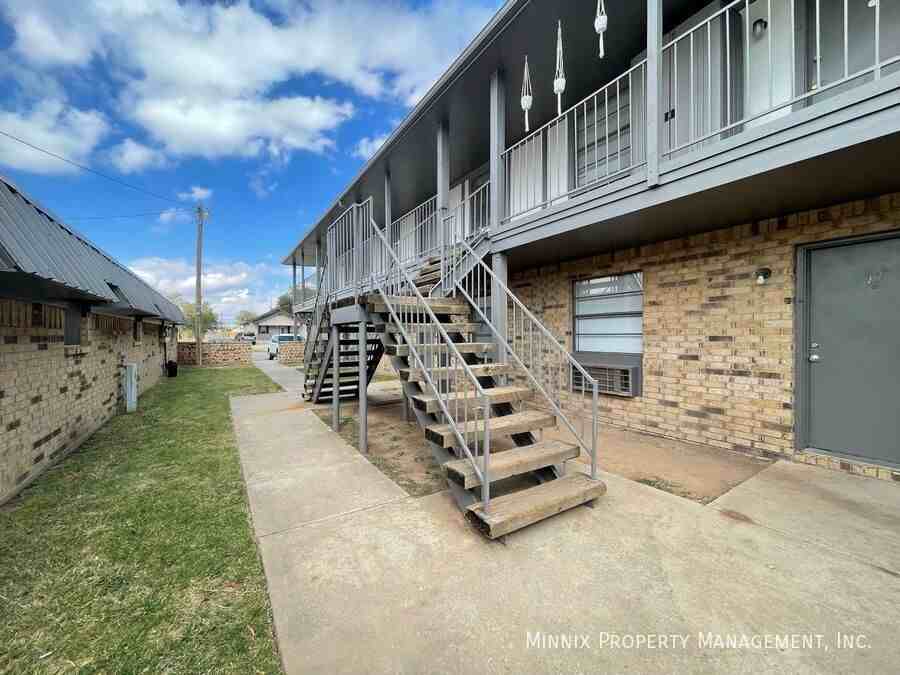 500 4th Ave #20 - Photo 2 of 27