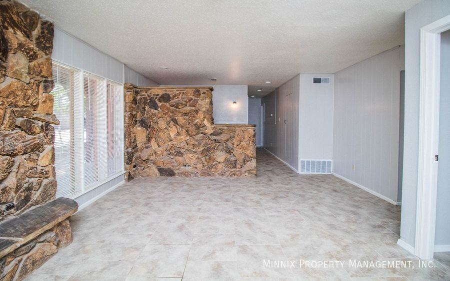 1615 16th St #1A - Photo 5 of 16