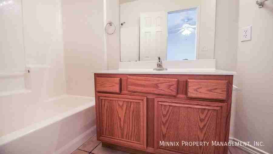 904 N Belmont Ave #A - Photo 2 of 25